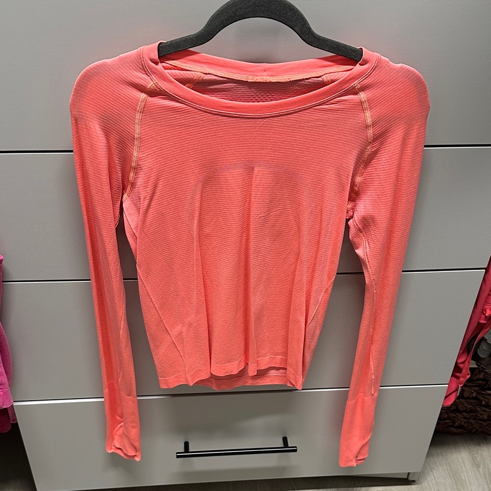 Women's lululemon  Coral Long Sleeve Top